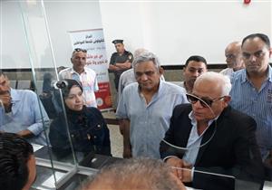بالصور.. محافظ بورسعيد يستمع لآراء المواطنين حول المركز التكنولوجي