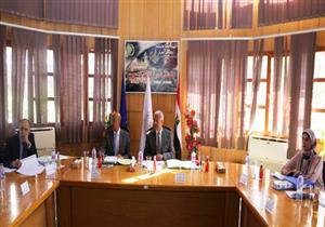 محافظ السويس يوافق على إنشاء 5 مشروعات جديدة باستثمارات 12 مليون دولار