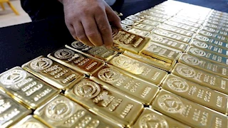 الذهب العالمي يتراجع من مستوياته القياسية خلال آخر شهر بدعم هدنة الحرب التجارية
