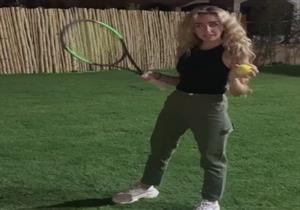 فيديو| هنا الزاهد تتألق في التنس