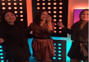 فيديو| إنجي علي ومنى زكي ترقصان على "يا ملطشة القلوب"