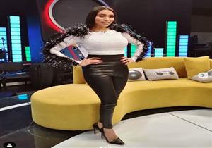 بصور من طفولتها.. زيزي عادل تحتفل بعيد ميلادها