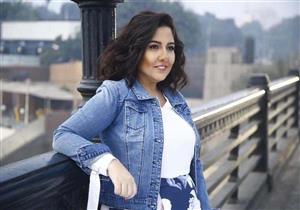 فيديو| بعد قرار المنع.. مي كساب تكشف عن مهرجان "طيب ليه كده" لزوجها