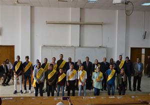 مودة وهاجر تفوزان بمقعدي رئيس اتحاد الطلاب ونائبه بجامعة السويس