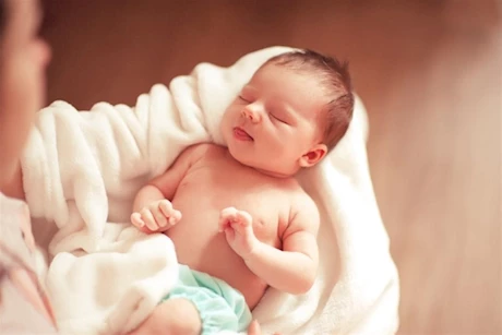 6 فوائد صحية لتدليك طفلك بزيت الزيتون يوميًا