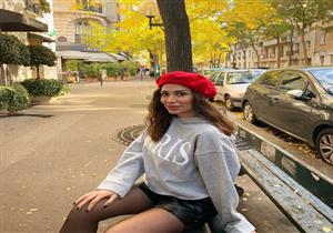 بالصور.. سارة نخلة تتجول في شوارع باريس