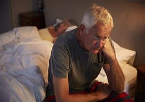 طبيب يقدم روشتة لكبار السن للتخلص من اضطرابات النوم