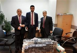 ضبط 582 عبوة شيش وسجائر إلكترونية مع راكب بمطار القاهرة