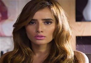 زينة تودع 2019 بصورة كوميدية.. والجمهور: "ألف سلامة"