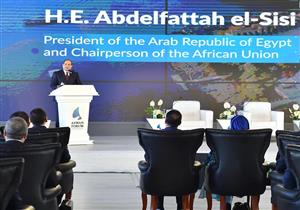 "الأقل فسادًا ومحدش يزعل".. ماذا قال السيسي عن سيدات مصر بمؤتمر أسوان؟