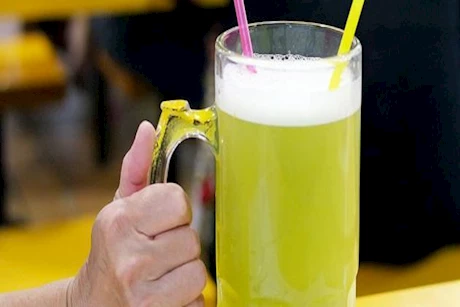 ما هي كمية عصير القصب الآمنة يوميًا؟.. طبيب يوضح