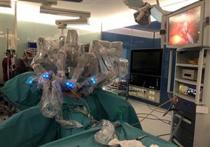 "روبوت" ينجح في إجراء عملية جراحية بالسعودية