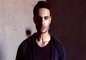 شادي سرور في فيديو جديد: "أنا مؤمن بربنا والدين شيء نقي"