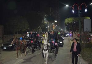  بـ"الحنطور".. وزيرا الآثار والسياحة و12 سفيرًا على كورنيش المنيا