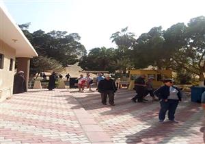 بالصور.. وفدان سياحيان من ألمانيا وإنجلترا يزوران المناطق الأثرية بالمنيا