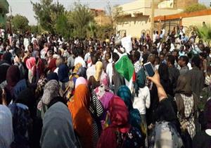 مظاهرات السودان: صحفيون يحتجون قرب القصر الرئاسي في السودان