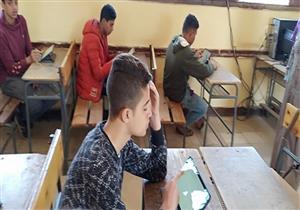 بدء امتحان الإنجليزي لطلاب الثانوية العامة "أدبي"