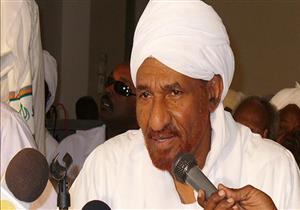زعيم حزب الأمة المعارض يدعو البشير للتنحي