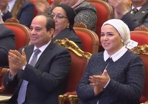 السيسي لسيدات مصر: "بشكركم"