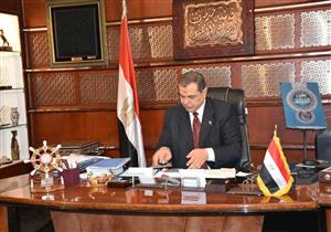 اليوم.."سعفان" يفتتح معرض الفنون التشكيلية