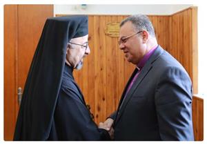 رئيس الإنجيلية يهنيء بطريرك الأقباط الكاثوليك: "المحبة حاضرة بيننا"