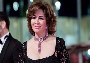   صورة| إلهام شاهين وكارول سماحة والحديدي بعباءات رمضانية