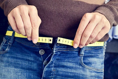 ماذا يحدث للجسم عند ارتداء ملابس ضيقة؟