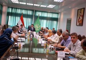 محافظ القليوبية يبحث سبل مكافحة القوارض والبعوض للحد من انتشار الأمراض