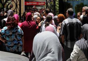 بالصور.. طلاب في الثانوية بالإسكندرية: الفيزياء مر بسلام.. و"أسئلة التاريخ غير مباشرة"