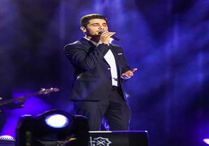 بالصور.. محمد عساف يحتفل بنجاح حفله في موازين