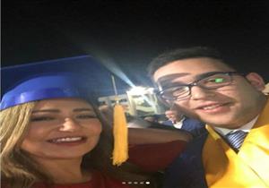  ليلى علوي لـ"خالد": "العالم يراك ابني.. وأنا أراك العالم كله"