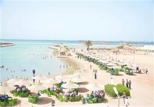 شواطئ البحر الأحمر كاملة العدد في ثاني أيام عيد الفطر