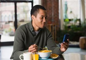 هل استخدام الأجهزة الذكية يزيد خطر الإصابة بالسمنة؟