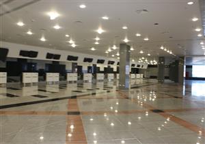 محافط جنوب سيناء: تطوير مطار شرم الشيخ لاستيعاب 10 ملايين راكب سنويا