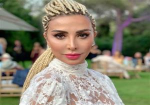 ضفائر "Boxy Braids".. إطلالة موحدة لنجمات الوطن العربي في آخر أيام الصيف