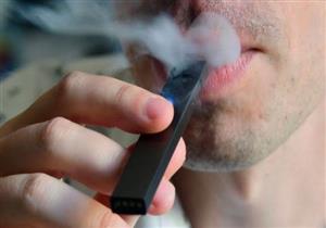 السجائر الالكترونية تتسبب في ارتفاع عدد المصابين بأمراض الرئة  بأمريكا