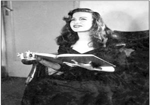 منها صور نادرة.. 30 صورة لهند رستم في ذكرى رحيلها