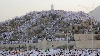 ما شروط الوقوف بعرفة؟.. الدكتور أحمد الرخ يجيب