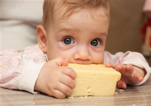 يهدد طفلِك بالسكري.. خبيرة تحذر الأمهات من الجبن النباتي