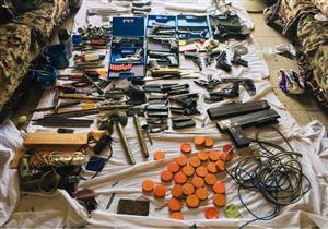 سقوط تشكيل عصابي لقيامهم بإدارة ورشة لتصنيع الأسلحة النارية والإتجار في المخدرات بأسوان