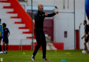 باتشيكو يُلقي محاضرة فنية أخيرة للاعبي الزمالك قبل لقاء الرجاء