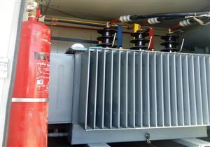 تركيب محول كهرباء بديل لإعادة تشغيل محطة مياه الشرب بالخطارة في أسوان 