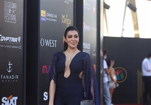 مريهان حسين بفستان جريء ومكياج فرعوني