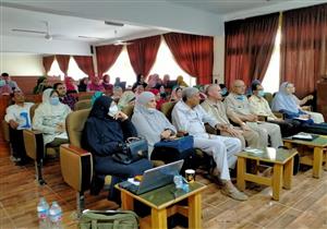 بالصور..نائب رئيس جامعة الأزهر يفتتح الدورات التدريبية لنظام "التعليم الهجين"