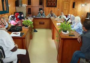 اجتماع قيادات المستشفى الجامعي بالمنوفية لتطبيق نظام "التكويد" (صور)