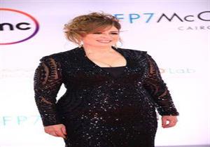 إلهام شاهين بإطلالة أنيقة في احتفالية محمد صبحي