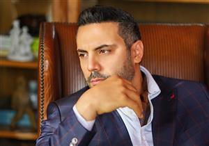 أحمد فريد يحتفل بعيد ميلاد والدته: لما بشوف القمر بفتكرك