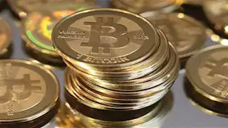 قبل قرار الفيدرالي الأمريكي.. سعر الـ"بيتكوين" ينخفض من مستواه القياسي مسجلا 104 ألف دولار اليوم