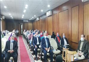 "مياه القليوبية" تناقش موقف المشروعات المتعارضة مع توسعة الطريق الدائري