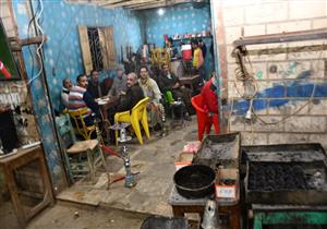 مقاهي ومطاعم.. غلق 17 منشأة خالفت تطبيق الإجراءات الاحترازية في الفيوم -صور